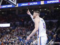 黄蜂陷入低谷，引发争议连败，魔术球队命运悬念！